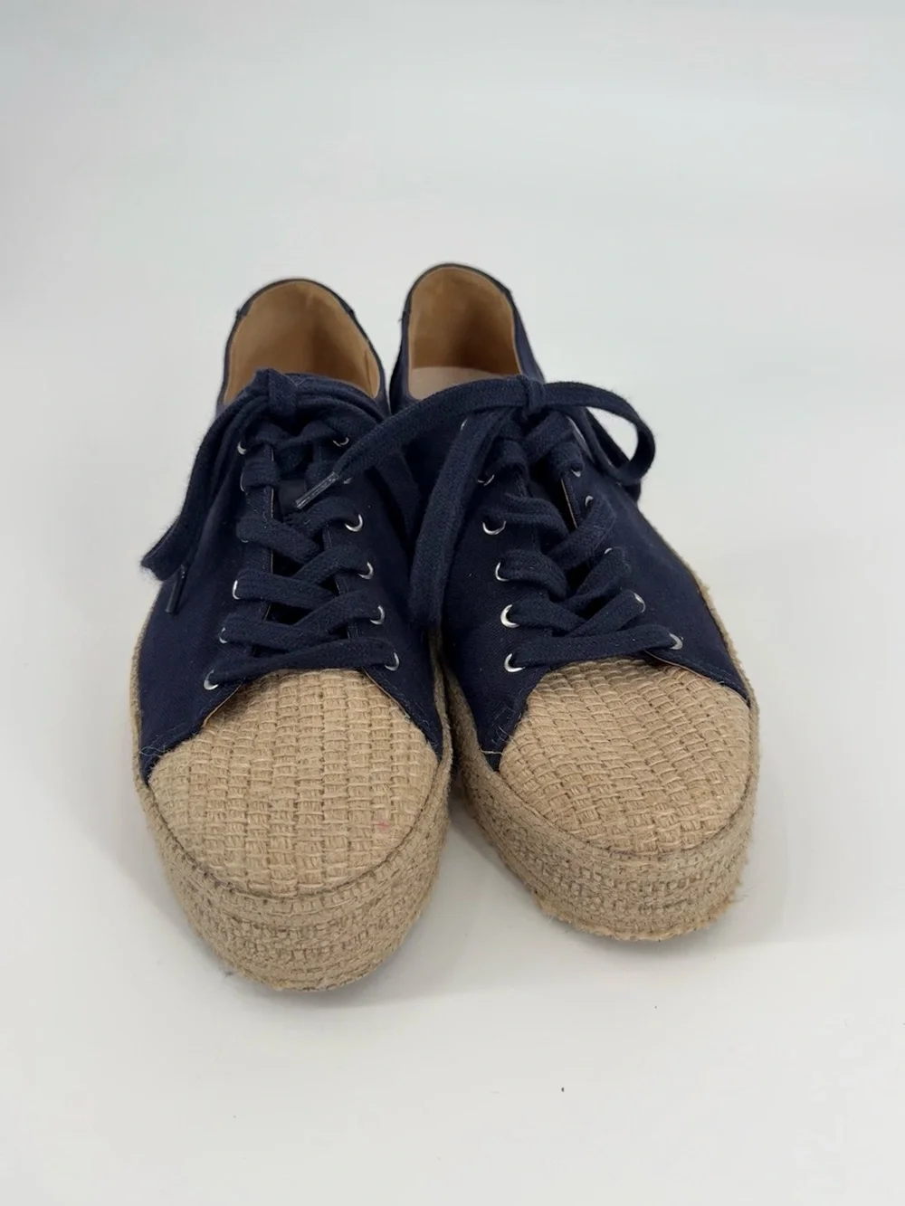 SCHUTZ casual bundle displays